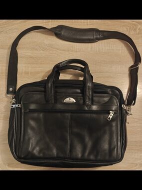 Samsonite Black Leather Laptop Briefcase with Shoulder Strap